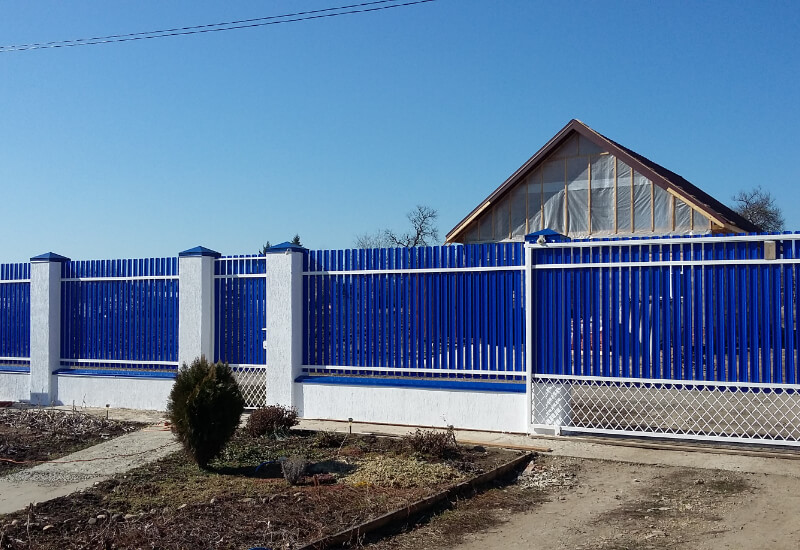Забор из евроштакетника RAL5002 синий ультра, секция горизонт в Актобе фото 1